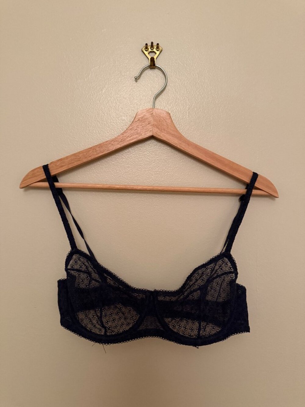 & Other Stories	Lace Bra	Navy